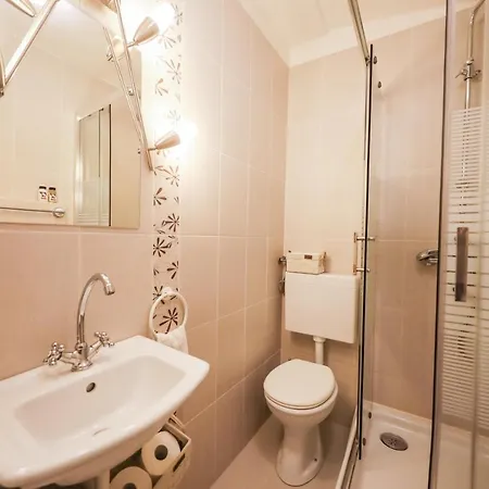 Rita Apartman *
