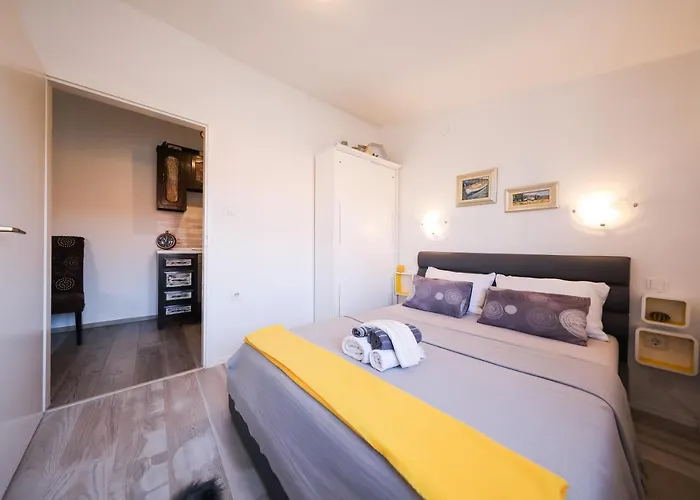 アパート Rita ザダル